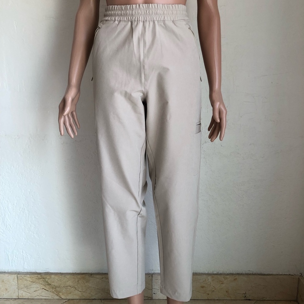 Old Navy Tan/Khaki Joggers Stretch-tech Sweatpants Women’s Size M Quick Dry